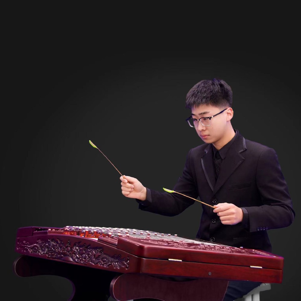 音乐教师——胡津源