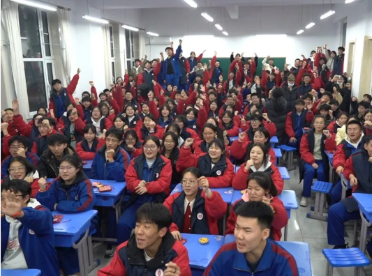 以梦为帆 艺路向前 | 晋中精英华唐艺术高中高三艺考激励大会热血来袭！